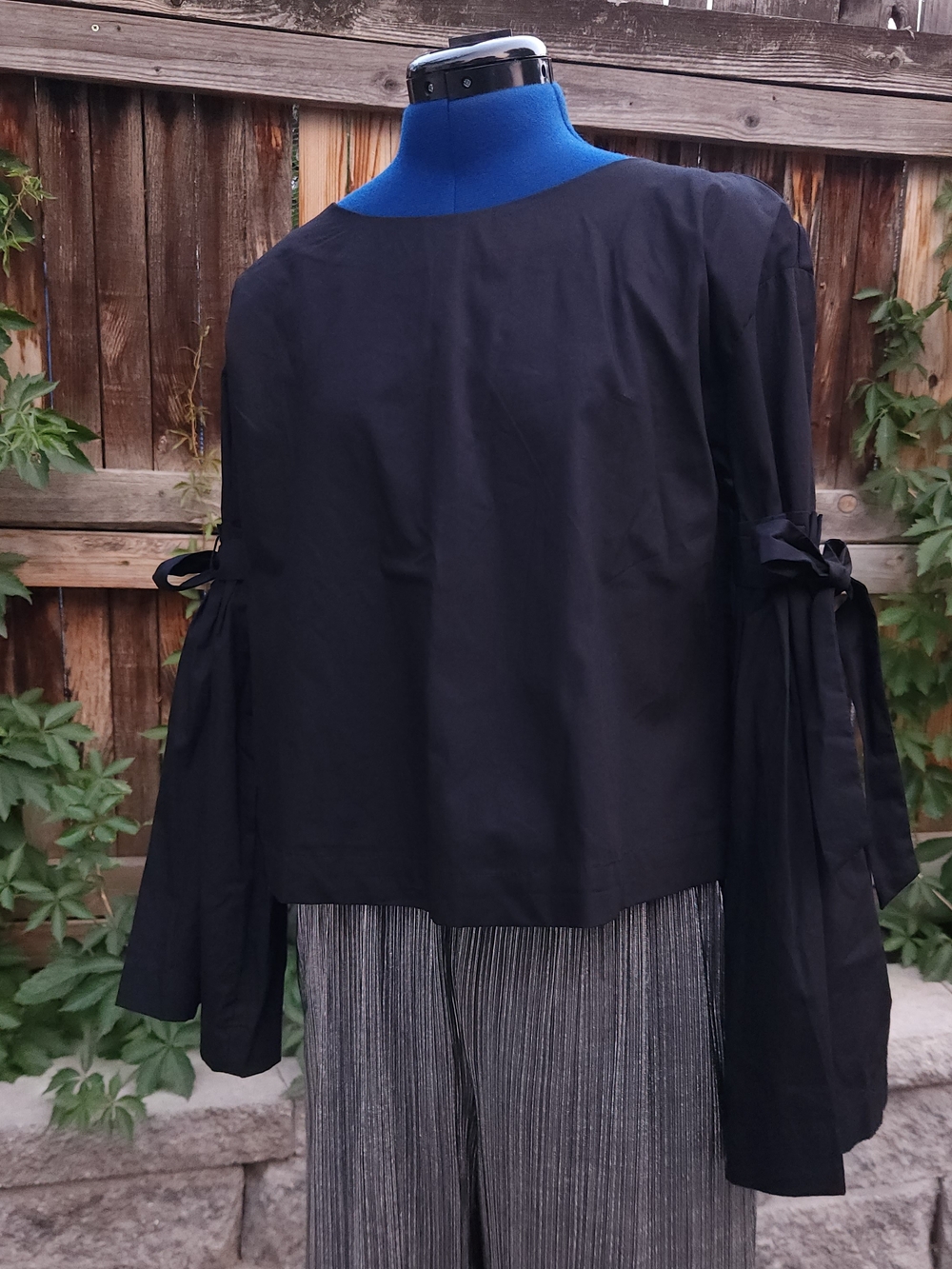 Free People So Obviously Yours Top Black Bell Sleeve Bow Blouse Size Small